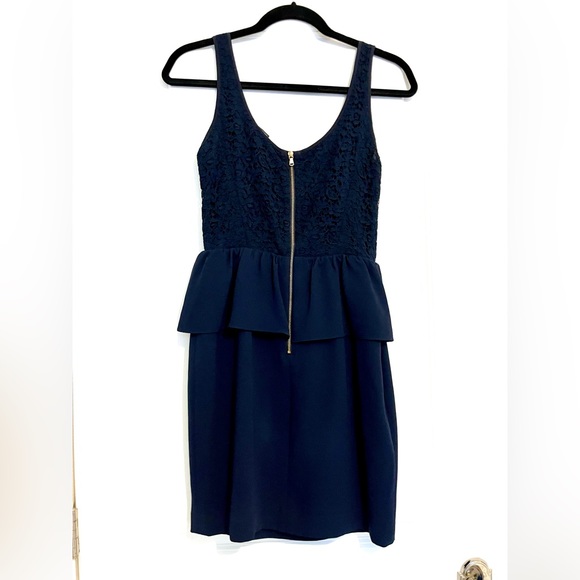 Navy Blue Club Monaco summer dress - size 00 - Picture 2 of 3